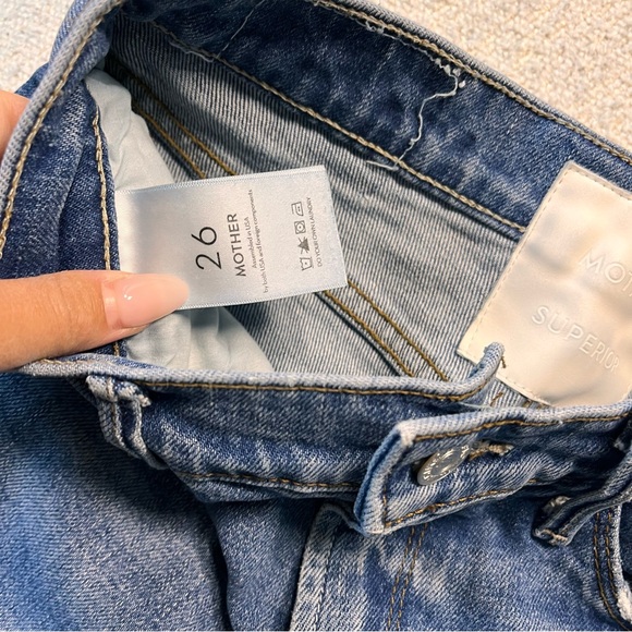 The Mid Rise Dazzler Ankle Step Fray in Something To Remember
MOTHER - Picture 10 of 11